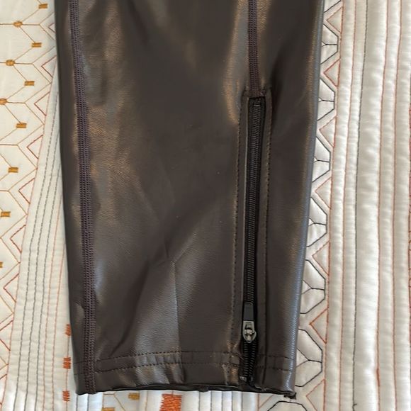 Vegan leather pants size large - Picture 2 of 6